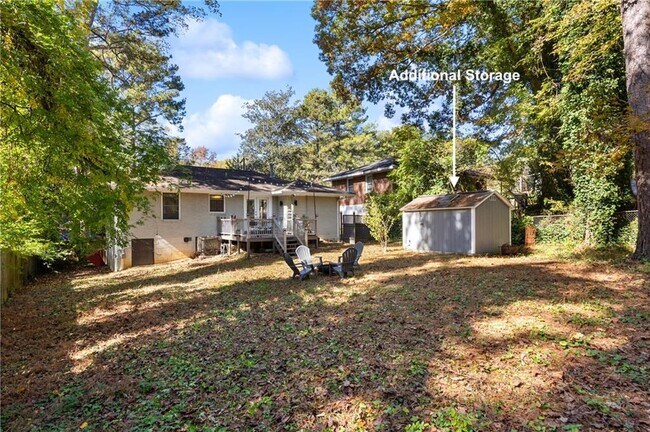 Building Photo - 1290 Glen Forest Way