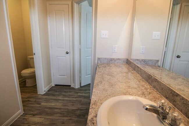 Building Photo - 4915 War Horse Dr