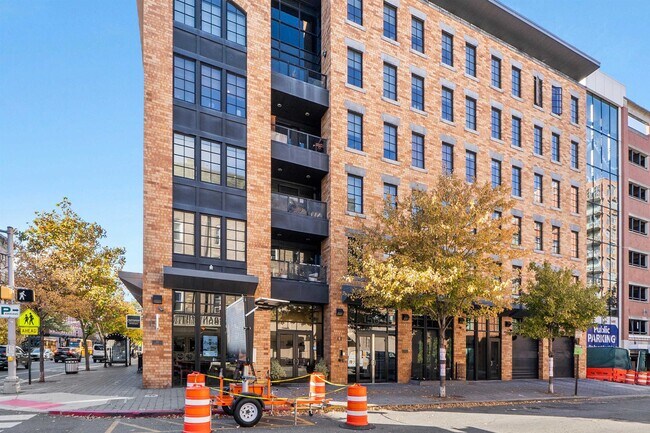 Building Photo - 150 14th St