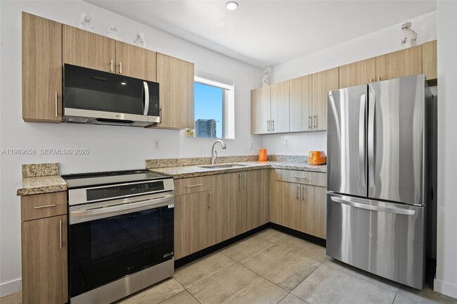 Building Photo - 165 NW 39th St