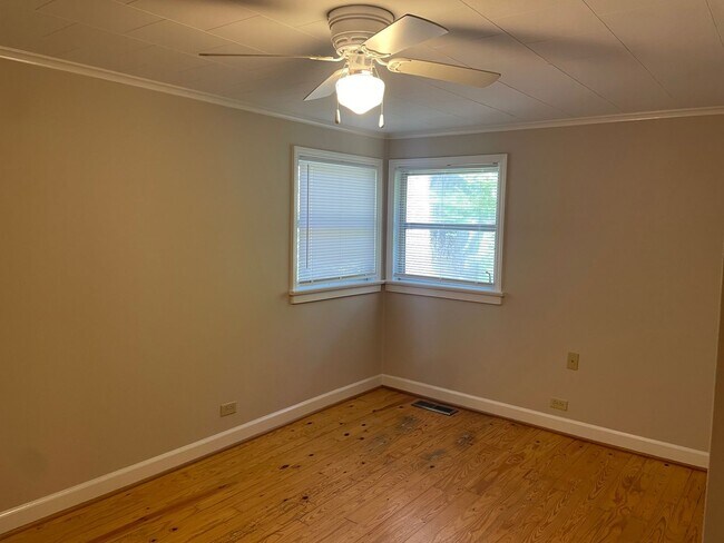 Building Photo - Very nice 3 or 4 bedroom, 2 bath home located in Franklinville- $1475 Month, $1475 Deposit!!