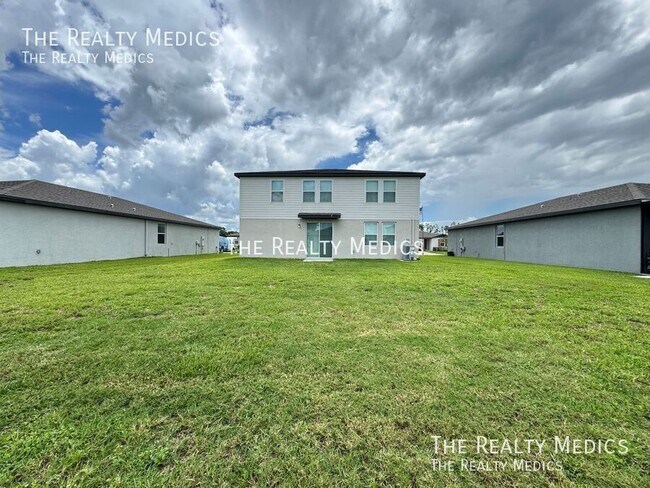 Building Photo - 3505 Bonsilva St