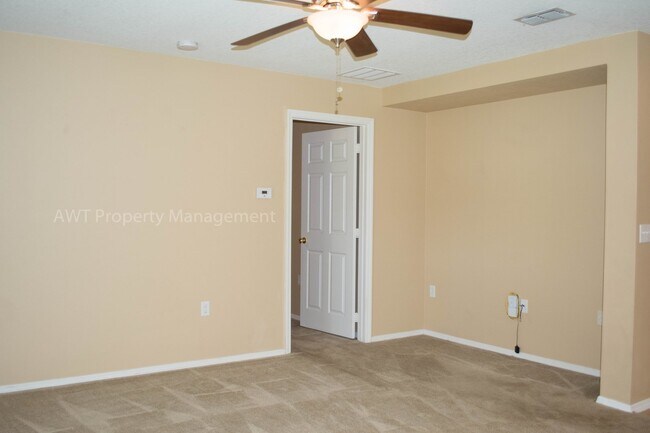 Building Photo - 58 Pergola Pl