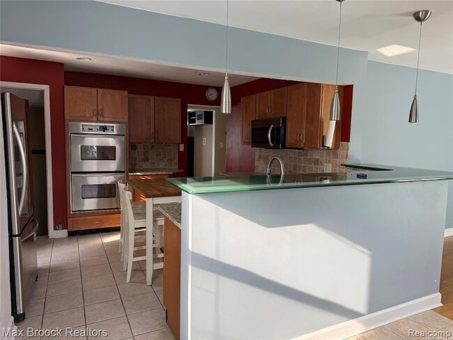 Building Photo - 3602 Elmhurst Ave