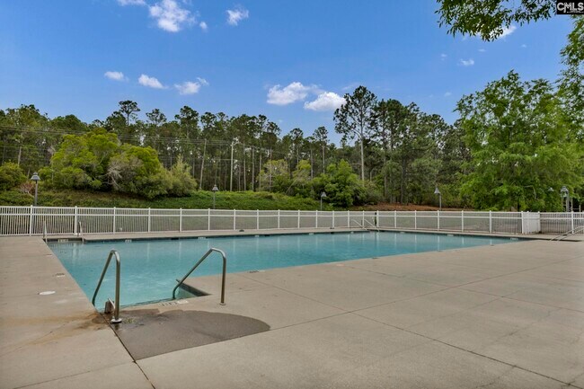 Building Photo - 109 Cotoneaster Dr