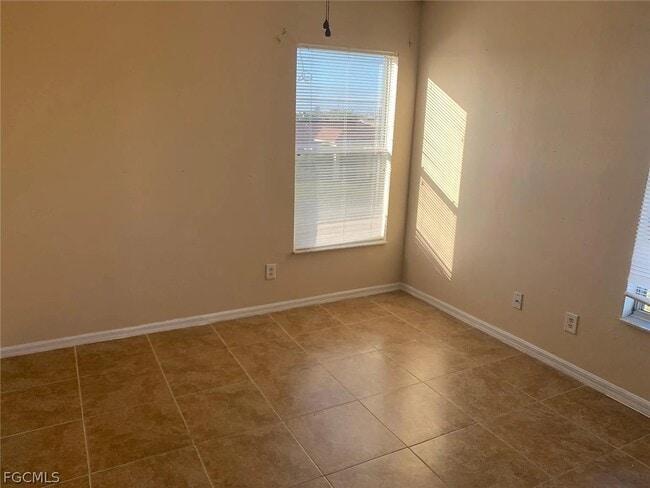 Building Photo - 30 NE 24th Terrace