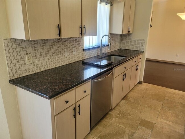 Building Photo - 10202 SW 61st Terrace Rd