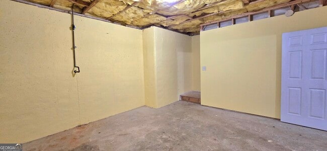 Building Photo - 610 James Ridge Dr