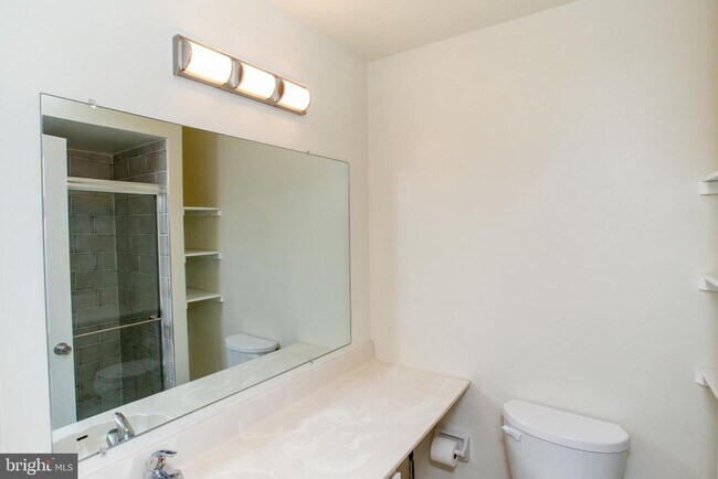 Building Photo - 1739 McNelis Dr