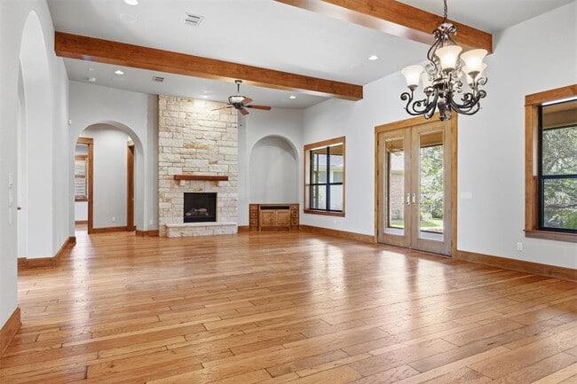 Building Photo - 203 Pristine Dr