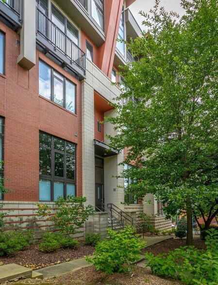 Building Photo - 129 Walnut St