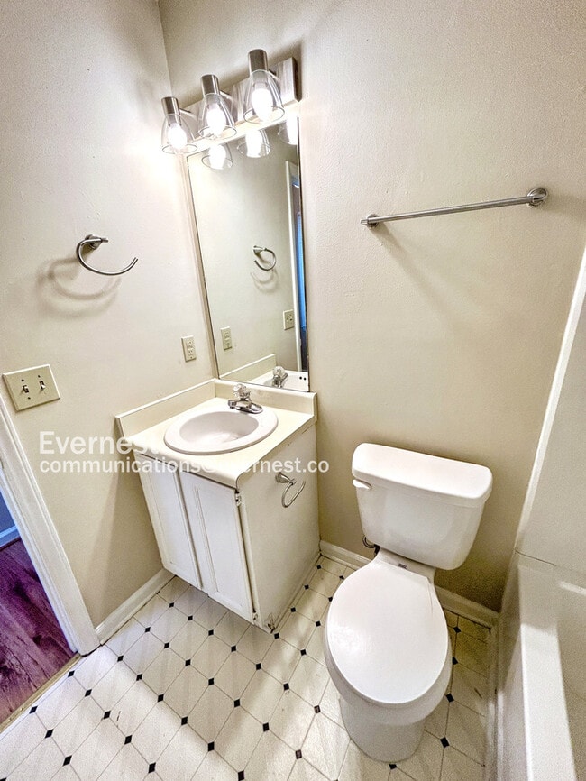 Building Photo - 5126 Lundy Dr