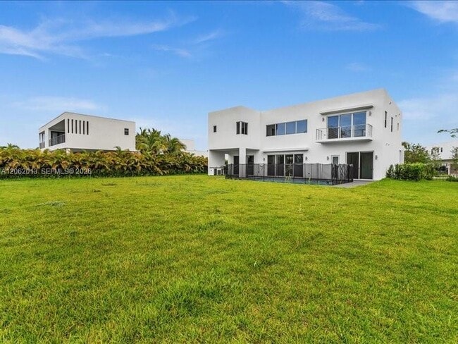 Building Photo - 16644 Botaniko Dr N