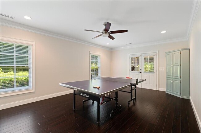 Building Photo - 6327 Howell Cobb Ct
