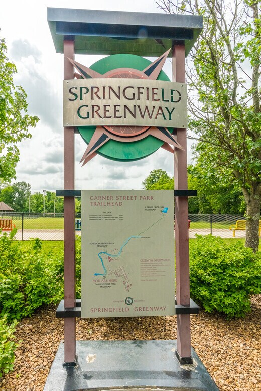 Building Photo - 305 Connell St