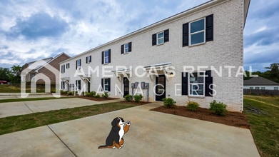 Building Photo - 91 Park Dr S