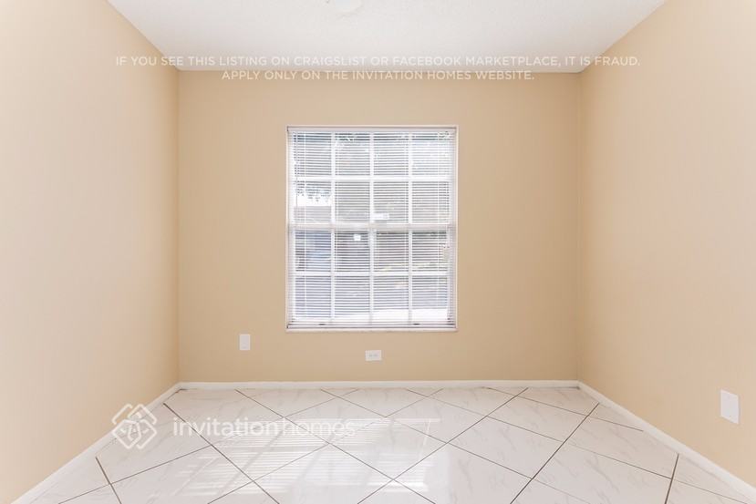 Building Photo - 13333 Laraway Dr