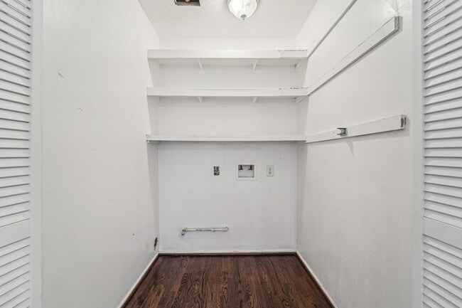 Building Photo - 3103 Glade Springs Dr