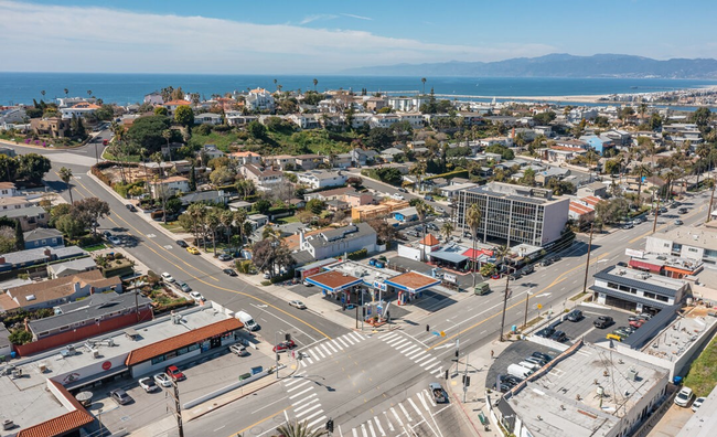 Building Photo - Gorgeous 1-Bedroom Apartment in Playa Del ...