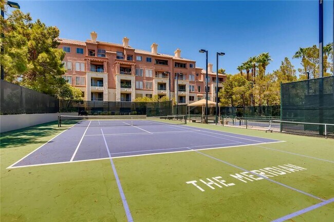 Building Photo - 210 E Flamingo Rd
