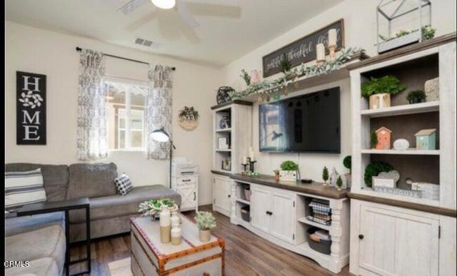 Building Photo - 3431 N Oxnard Blvd