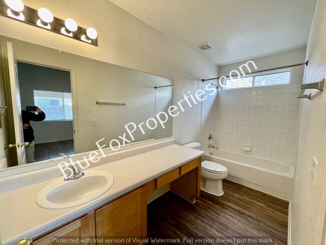 Building Photo - 3117 S Nastar Dr