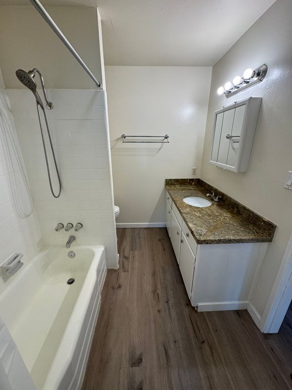 Building Photo - 1320 Heron Ave