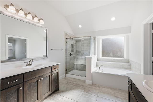 Building Photo - 513 Oleander Dr