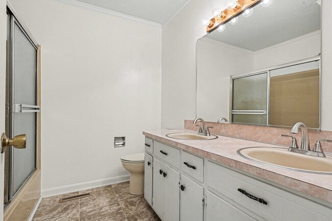 Building Photo - 755 Branch Water