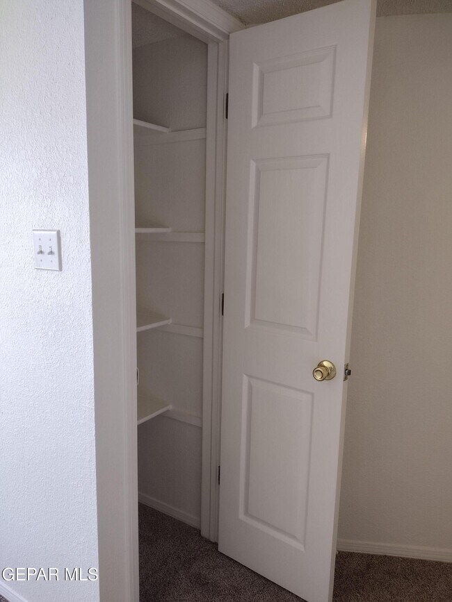 Building Photo - 4620 Loma Linda Cir
