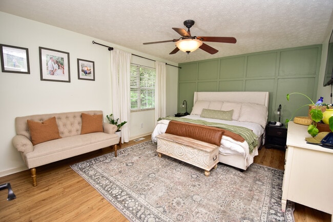 Building Photo - 1204 Edenbridge Way