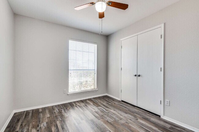 Building Photo - Beautiful 4BD Home with Pond Views & Covered Patio