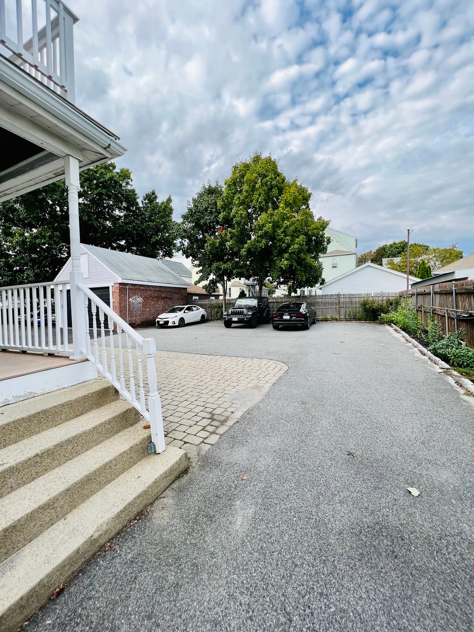 Side - 248 Brown St
