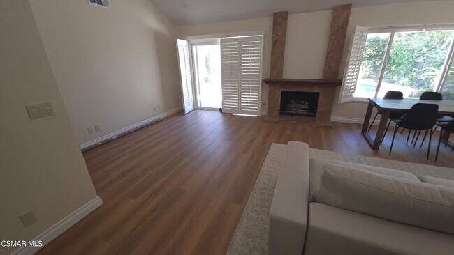 Building Photo - 2794 Parkview Dr