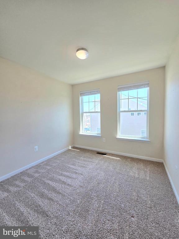 Building Photo - 1113 Red Hawk Way