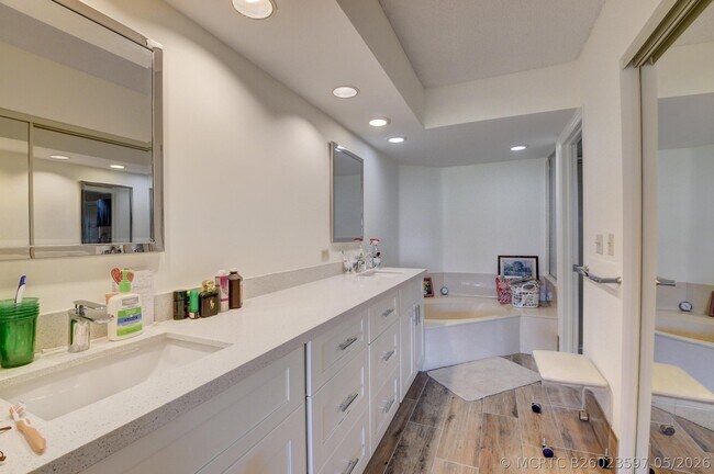 Building Photo - 15711 Loch Maree Ln