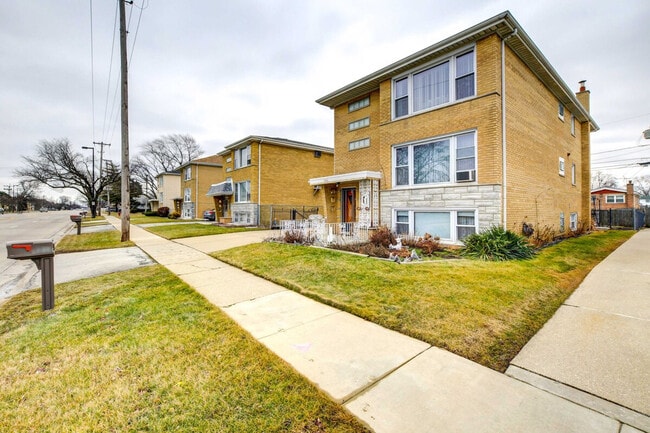 Building Photo - 5212 Avery Pl