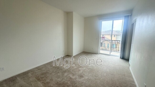 Building Photo - 15988 Lasselle St