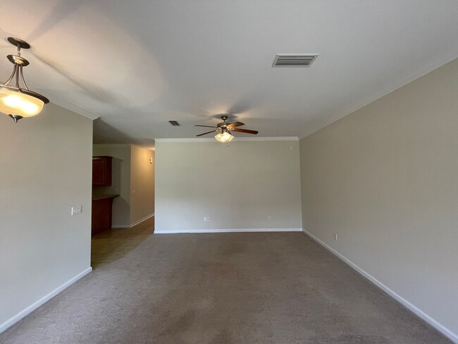 Building Photo - Cotton Creek - One Story Townhome!