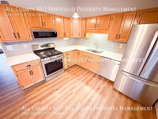 Building Photo - 522 Warwick Ln