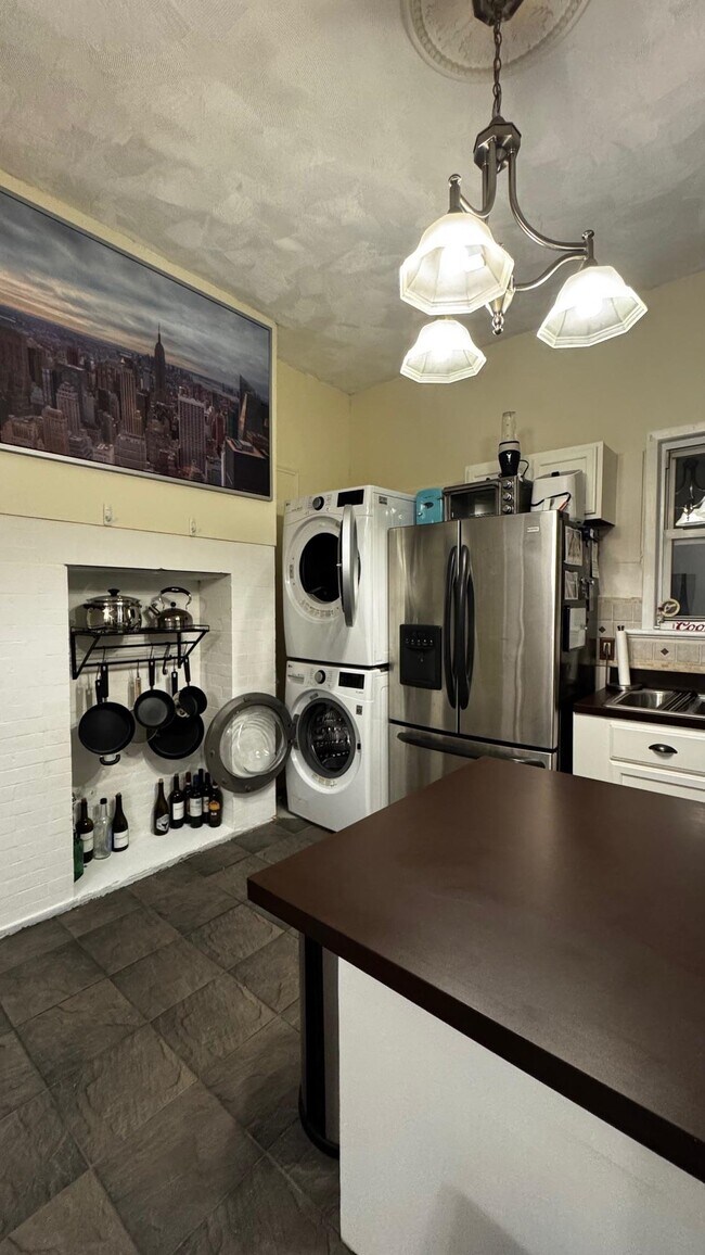 Building Photo - 311 Monastery Pl