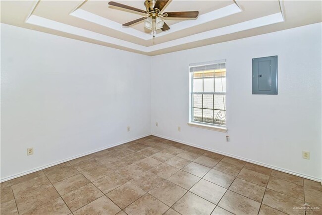 Building Photo - 15 West Dr