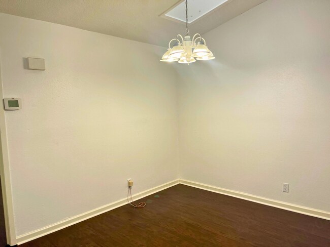 Building Photo - Woods Hole 14506-14508