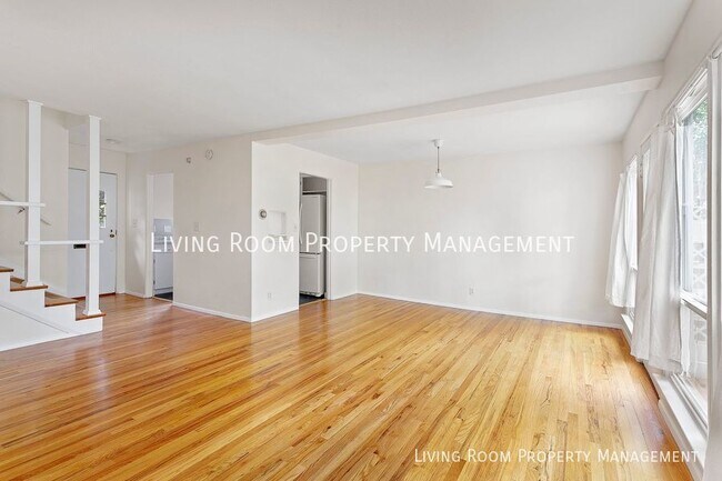 Building Photo - Charming 2 Bedroom Condo in Binford Condom...