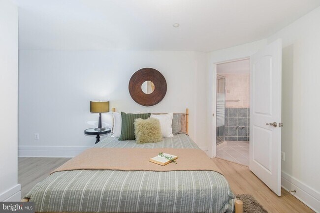 Building Photo - 9715 Singleton Dr