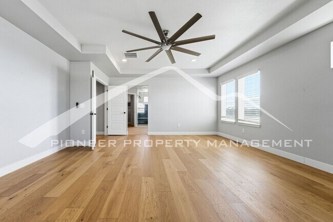 Building Photo - Stunning Home with Central AC and 2-Car Garage