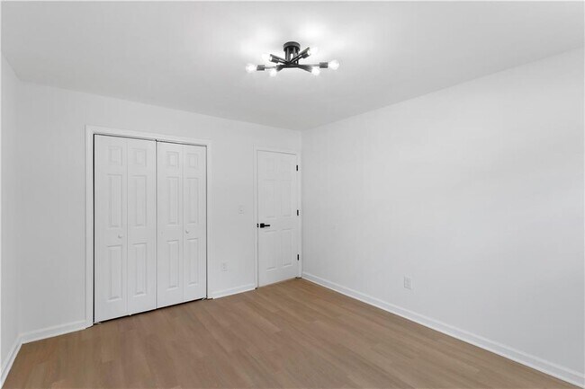 Building Photo - 3412 Camens Ct NE