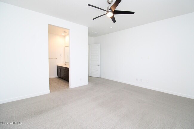 Building Photo - 259 E Sagittarius Pl