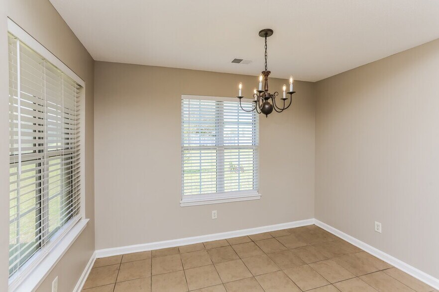 Building Photo - 7569 Red Berry Dr