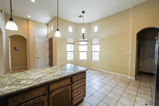 Building Photo - 3476 S Woodpecker Way